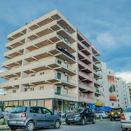 Apartament Bloc Nou Zona Opera 1 Apartmán Mamaia